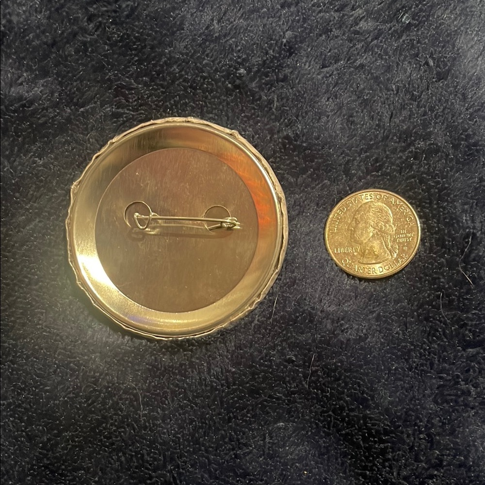 Eye Button Pin - Picture 2 of 2